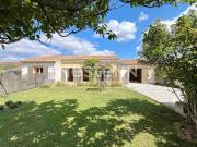 Maison de plain pied avec appartement indépendant, à 5...