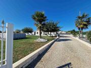 Maison de plain pied avec dépendances