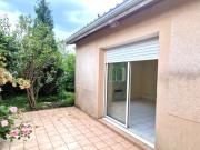Maison de plain pieds de 64m2 avec jardin et parkings Cest