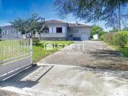 Maison de plein pied lumineuse aux beaux volumes au...