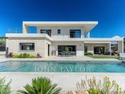 Maison de luxe de 250 m2 en location Mougins, France