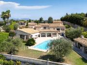 Maison de luxe de 10 pièces en vente à La Gaude, France