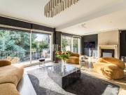 Maison de 10 pièces de luxe en vente à Bordeaux, France