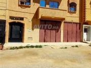 Maison de rdc et 2 etages en vente