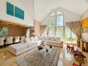 Maison de standing dans lotissement sécurisé MONTEVRAIN...