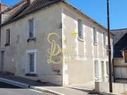 MAISON DE VILLAGE 2/3 CHAMBRES COUR JARDIN ET DEPENDANCES