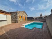 Maison de village à vendre en ardèche piscine terrain