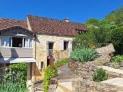 Maison de village ancienne avec jardin et piscine et vue !