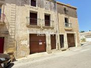 Maison de village avec garage et cour