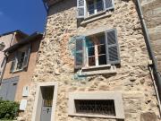 Maison de village avec garage et jardin