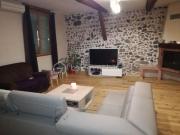 Maison de village avec grand garage