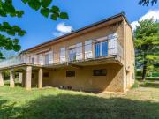 Maison de village avec jardin et piscine