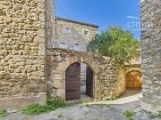 Maison de village avec studio indépendant et extérieur...