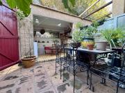Maison de village avec terrasse Centre ville de La Londe l