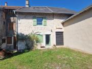 Maison de village de 94 m2 édifiée sur un terrain de 128 m2