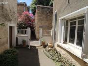 Maison de village de charme avec cour, dépendance avec...