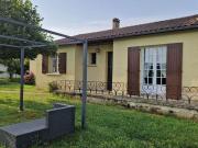 Maison de village de plain pied avec piscine