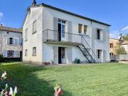 Maison de village des années 1960 avec jardin et garage...