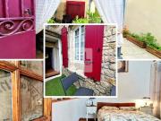 Maison de village en pierre, avec cour