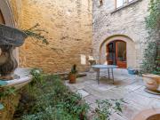 Maison de village en pierre rénovée avec vue