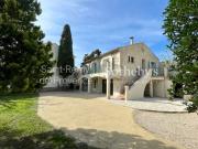 Maison de village en pierres à Maillane, aux portes des...