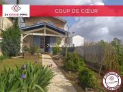 Maison de village en pierres et briquettes entre La...