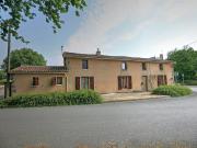 Maison de village indépendante avec piscine 164m2...