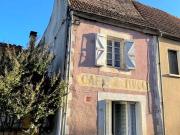 Maison de village mitoyenne avec cour et terrasse