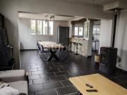 Maison de village rénové avec dépendances importantes