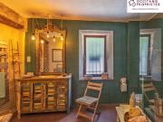 Maison de village unique avec cave à vin et terrasses