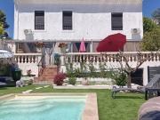 Maison de ville 144 m2 piscine récente et vaste garage