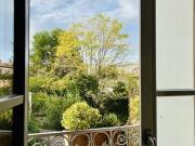 Studio 6 pièces 141 m²