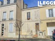 Maison de ville à rénover 4 chambres, 2 w.c. et 1 salle...