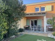 Maison de ville avec garage et jardin proposée par Corinne P