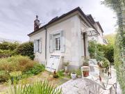 Maison de ville avec jardin et garage Proche gare de Bourges