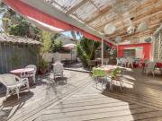 Maison de ville avec jardin, terrasse, cour, garage à vendre