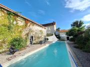 Maison de ville avec piscine