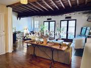 Maison de ville intra muros garage et terrasses 182m²...