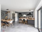 MAISON ROCHE LA MOLIERE T5 120 m2