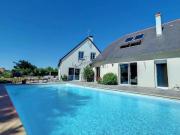 Maison d'Exception avec Piscine à Saint Georges sur Cher