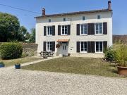 Maison du village, non mitoyenne, grand terrain, Tal...