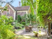 Maison du XVIIIème au coeur du Domaine du Château du Piple