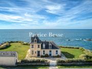 Maison en bord de mer avec jardin