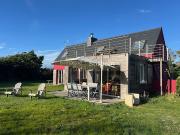 Maison en bord de mer avec jardin
