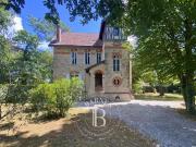 Maison en bord de mer avec jardin