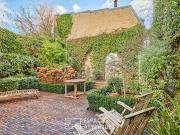 Maison en bord de mer avec jardin