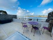 Maison en bord de mer avec jardin