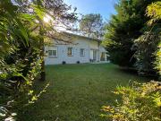 Maison en bord de mer avec jardin