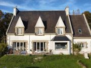 Maison en bord de mer avec jardin