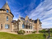 Maison en bord de mer avec jardin
